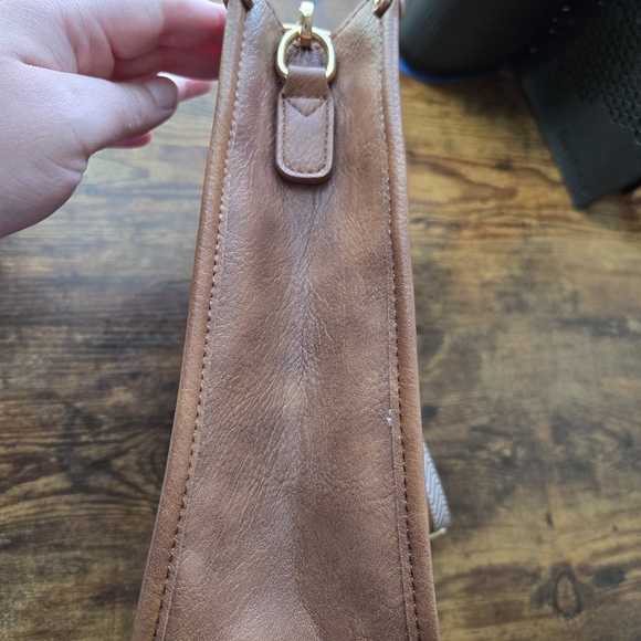 Cluci Brown Crossbody Bag with 2 Straps EUC $40 - Picture 11 of 13
